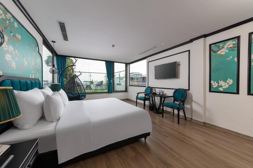 Azen Lakeside Hotel & Travel – Hanoi